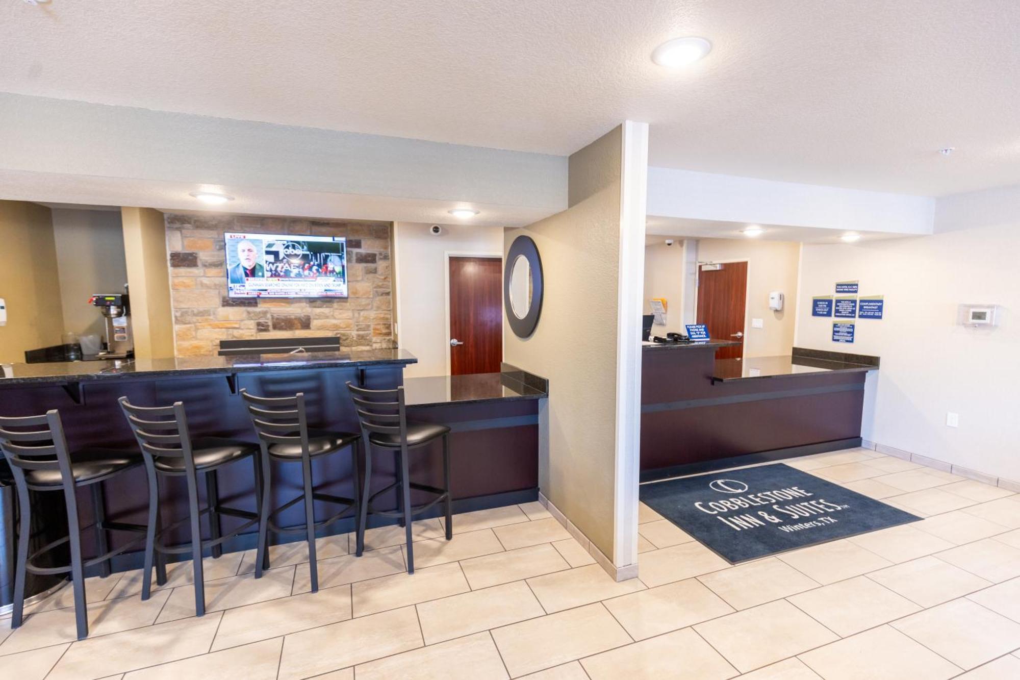 Cobblestone Inn & Suites - Winters Exterior foto