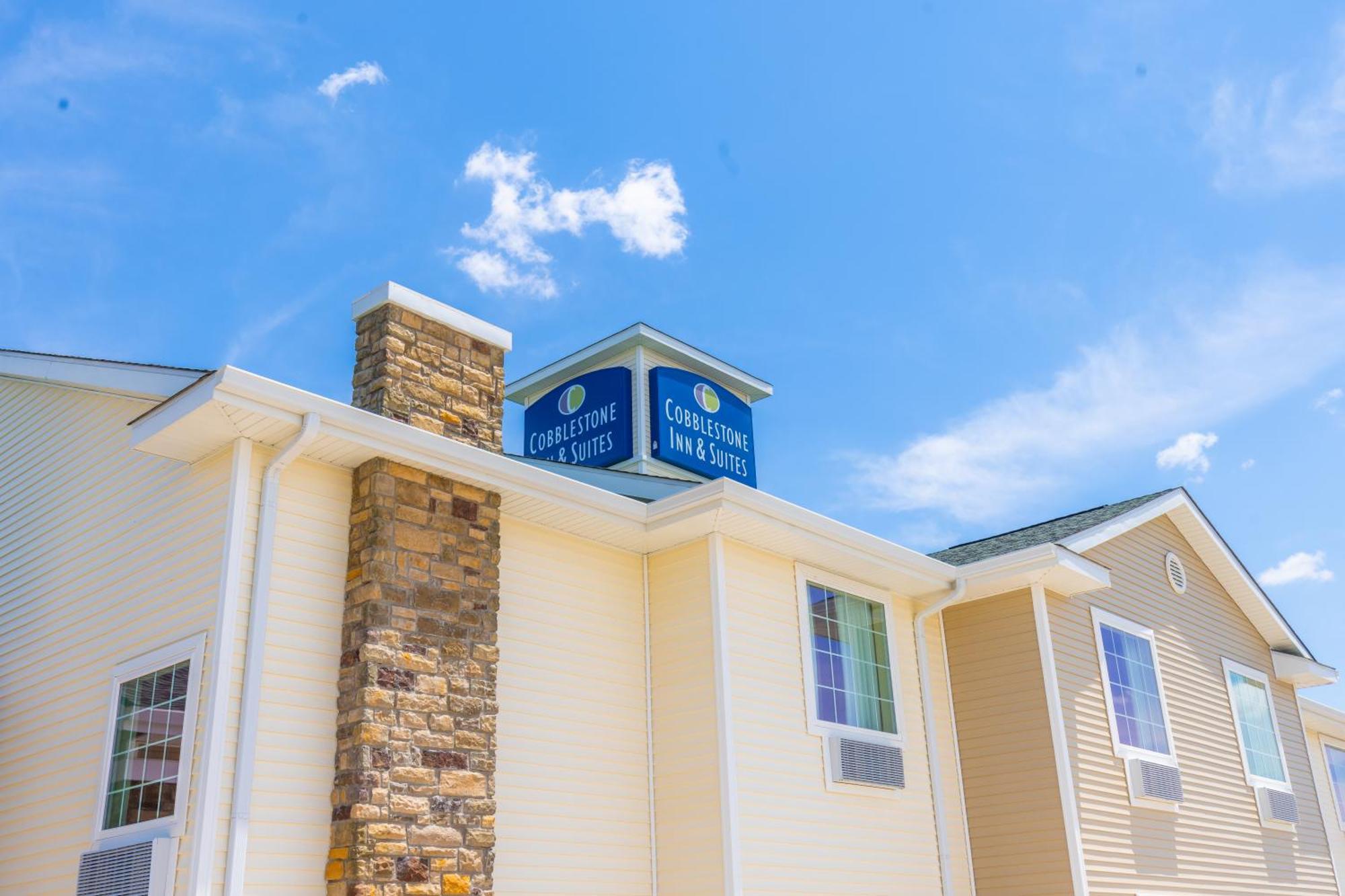 Cobblestone Inn & Suites - Winters Exterior foto