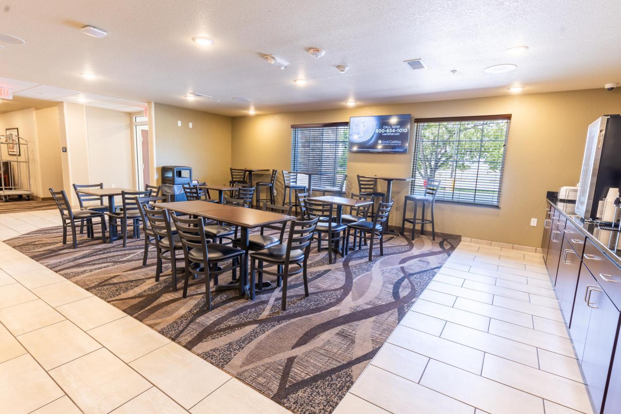 Cobblestone Inn & Suites - Winters Exterior foto
