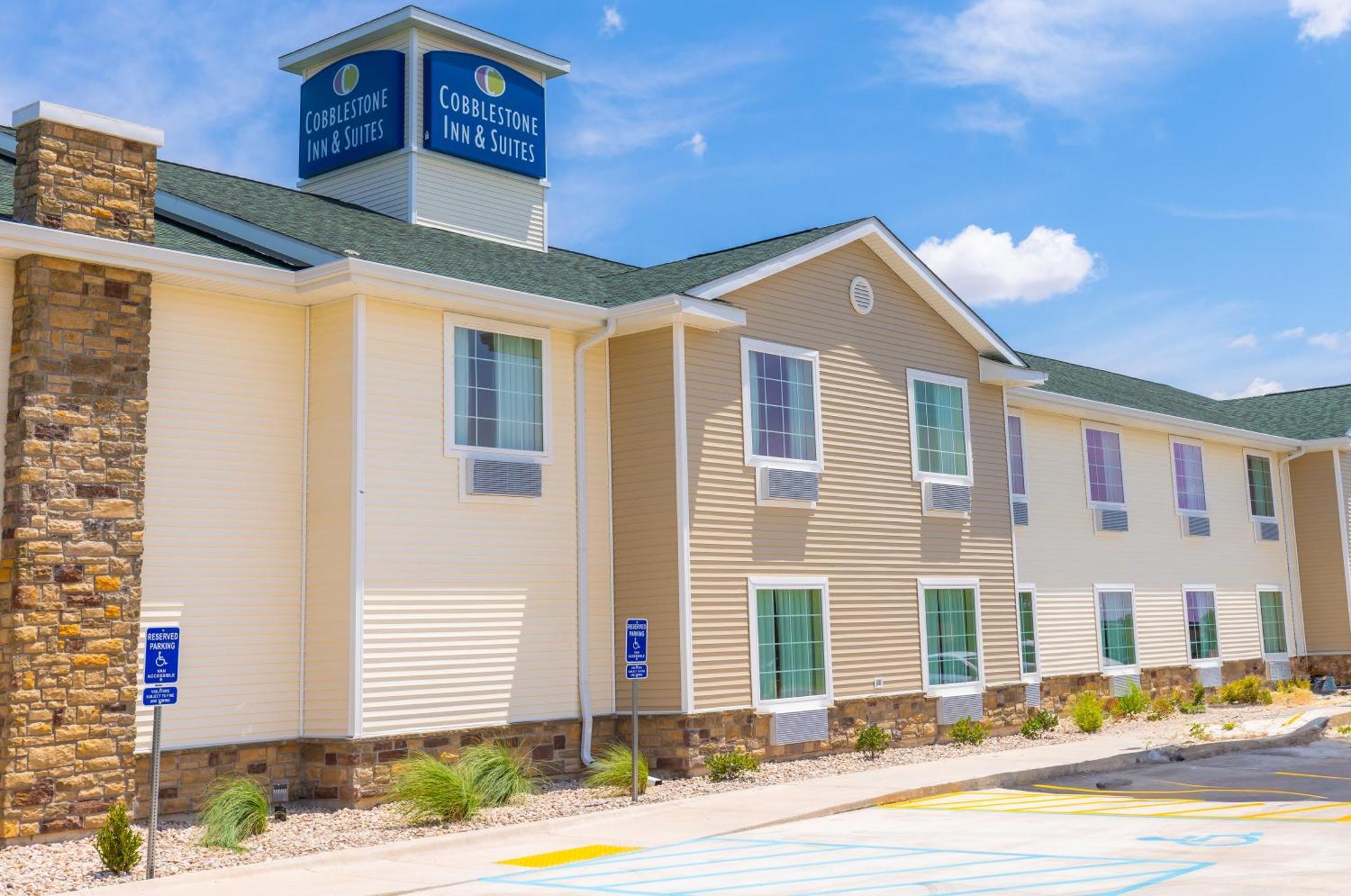 Cobblestone Inn & Suites - Winters Exterior foto