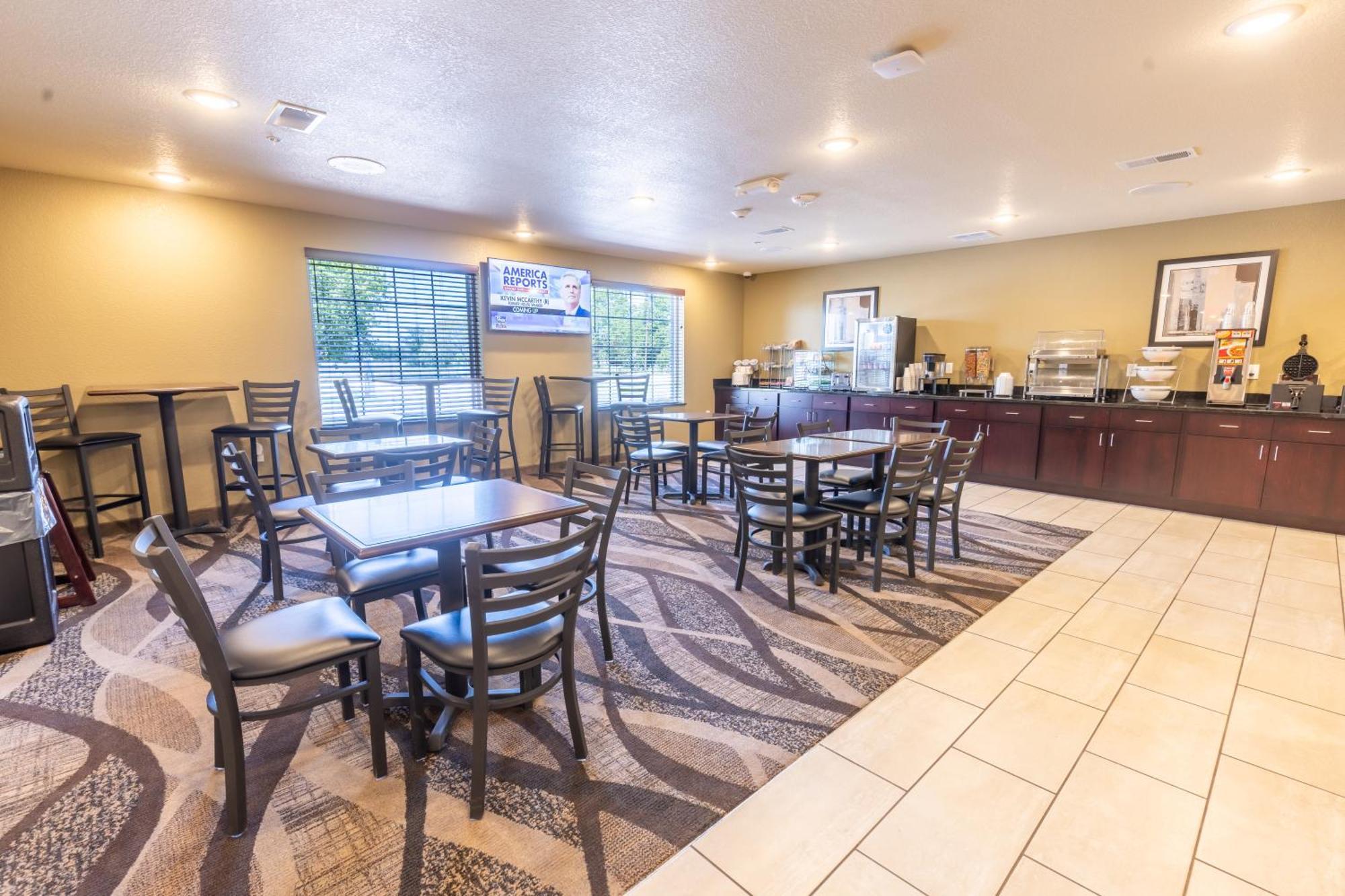 Cobblestone Inn & Suites - Winters Exterior foto