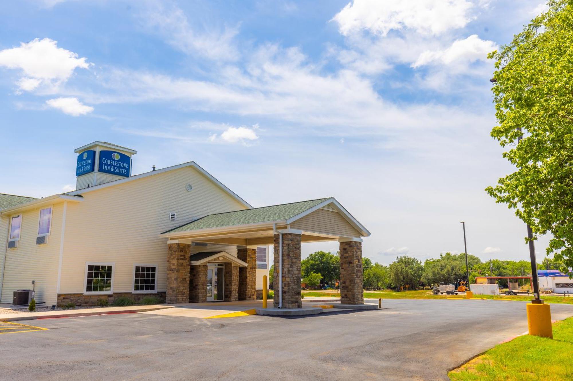 Cobblestone Inn & Suites - Winters Exterior foto