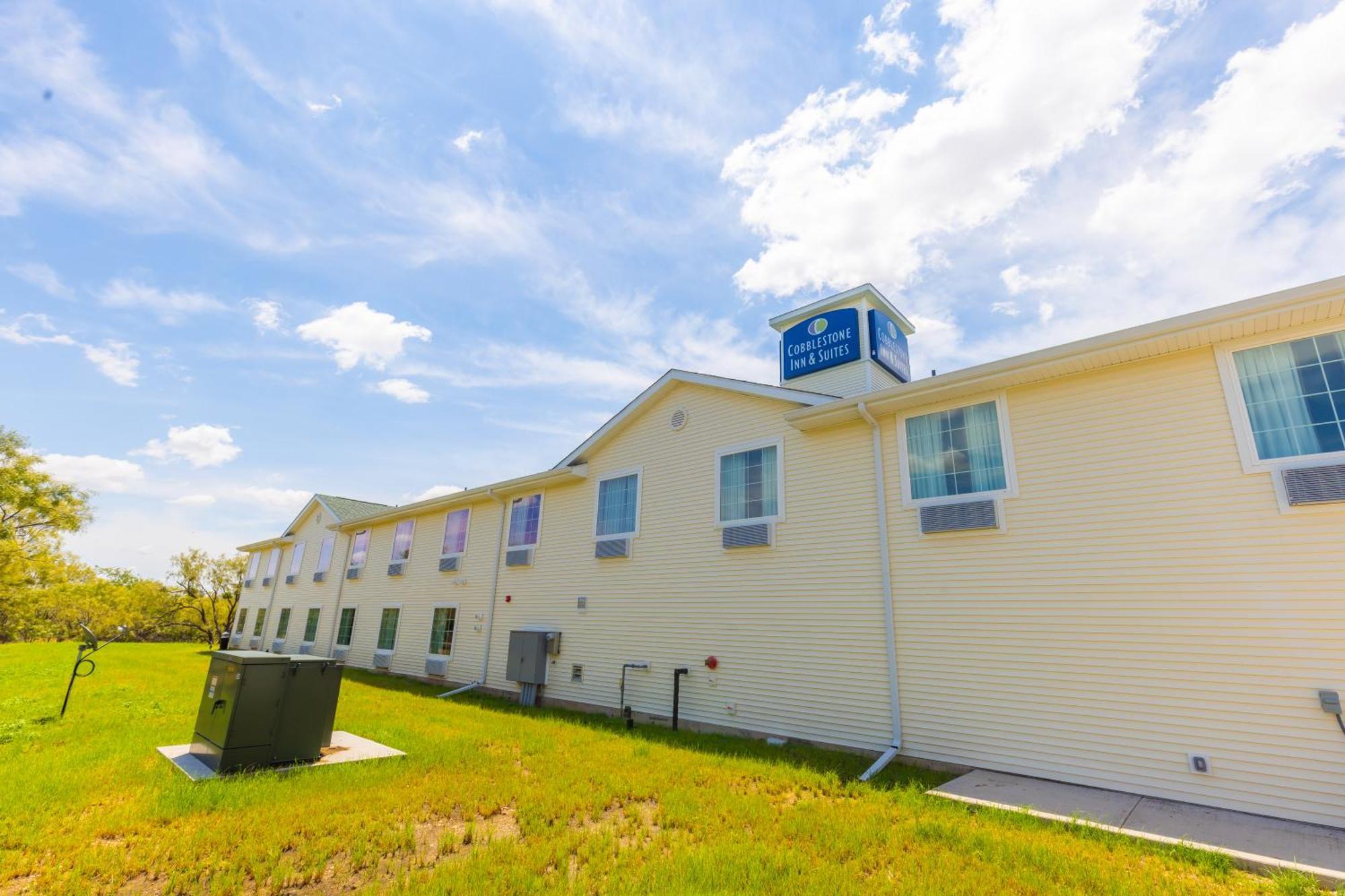 Cobblestone Inn & Suites - Winters Exterior foto